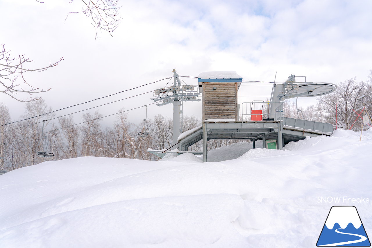 増毛町営暑寒別岳スキー場｜今冬の暑寒別岳は、まるでニセコのような豪雪地帯に！？パウダースノーたっぷりの穴場ゲレンデを滑走～！